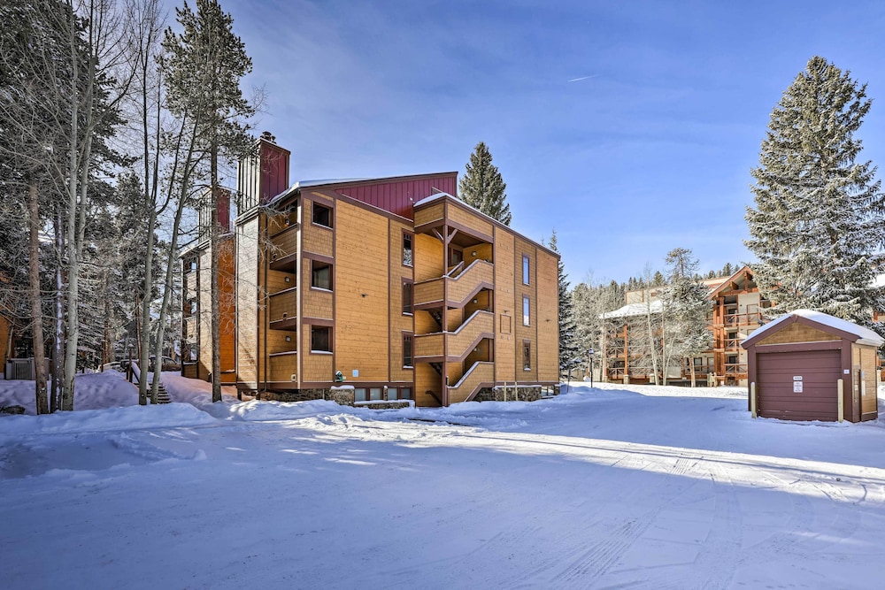 Breck Condo w/ Hot Tub Access: Walk to Main St! view 2