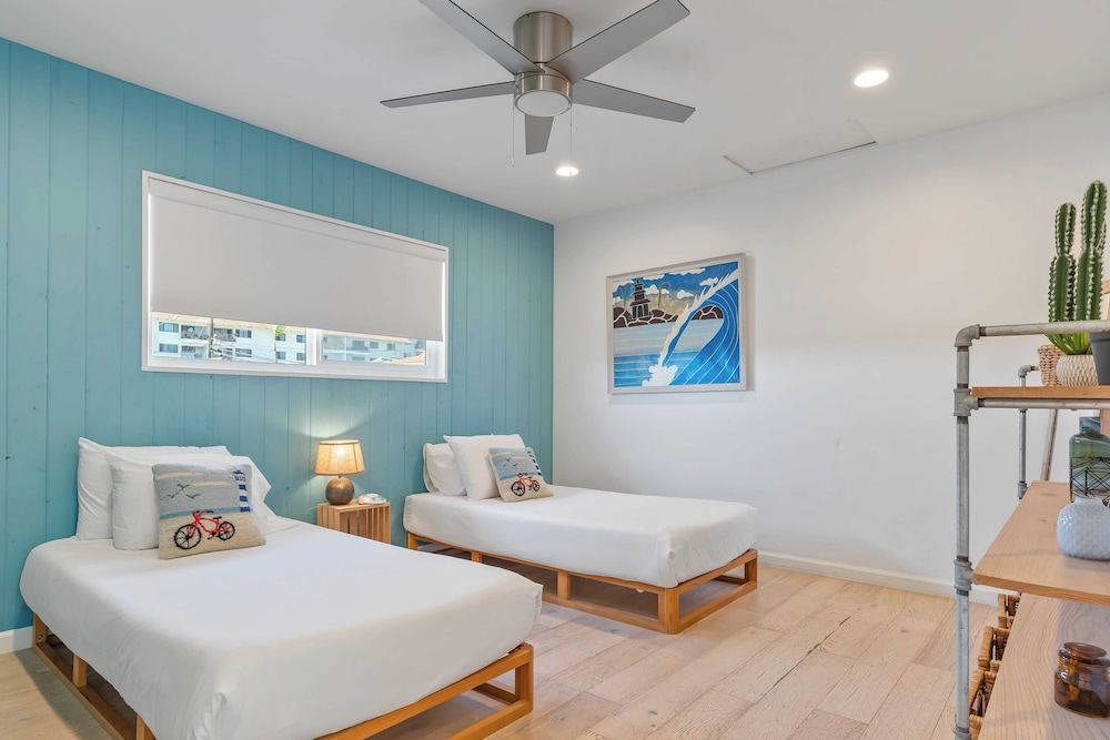 Modern San Clemente Duplex 2 Units w/ Ocean Views, Walk to Trestles Beach