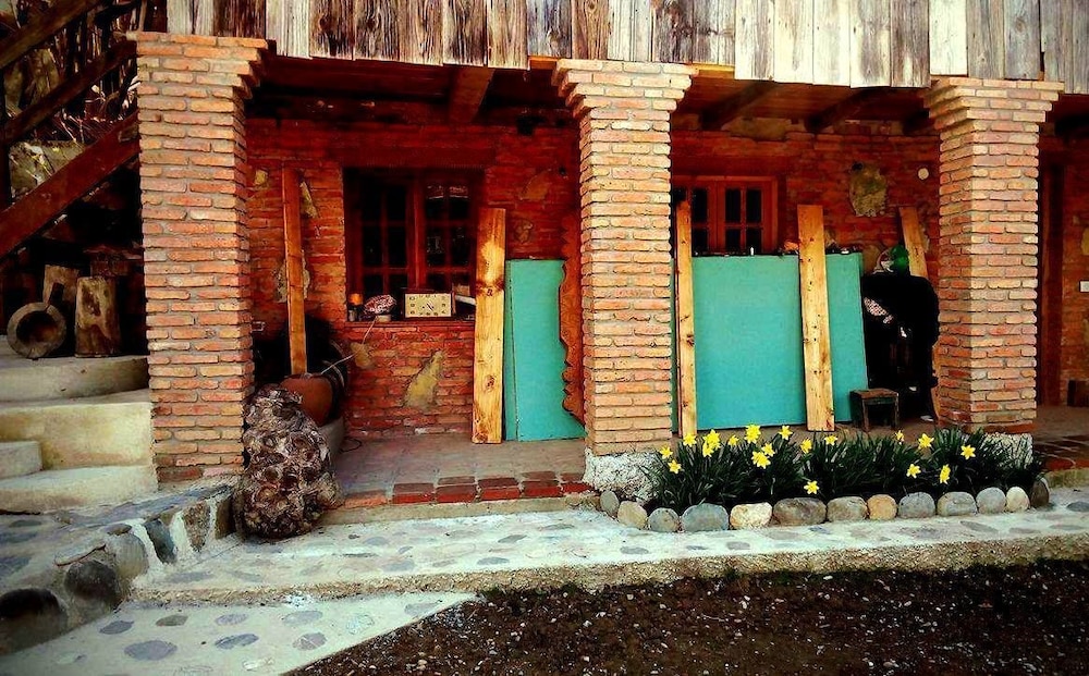 Guest House Gallery