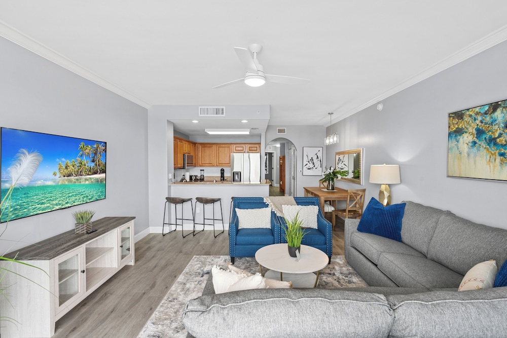 Renovated Condo 2mil away from Disney