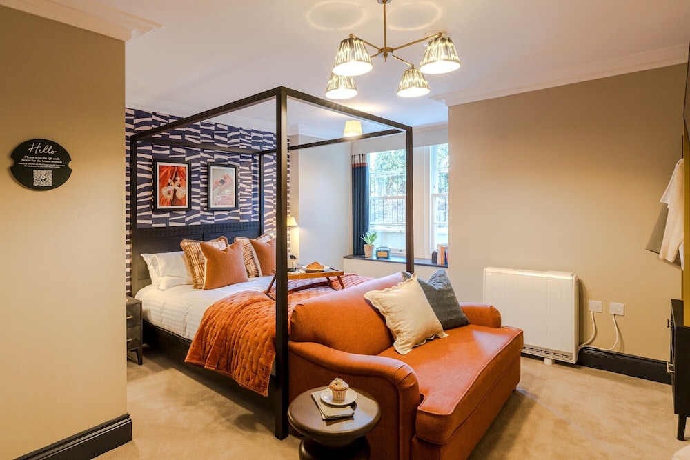 Your Apartment - Pembroke House
