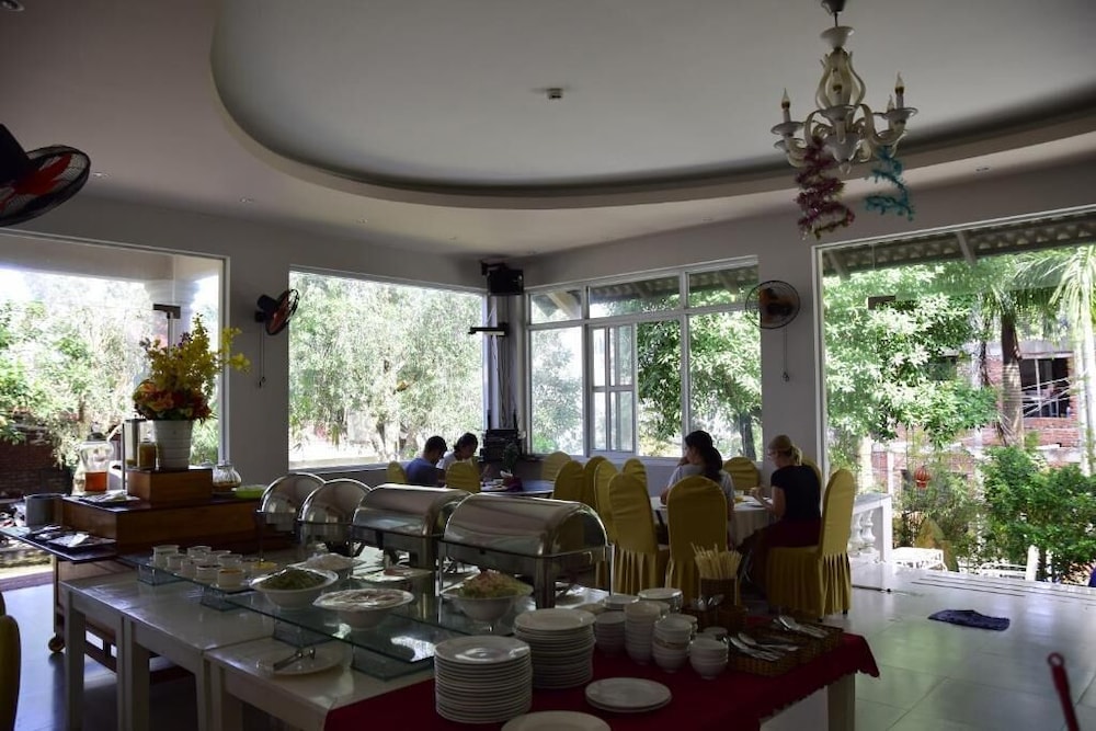 Hong Bin Bungalow Resort