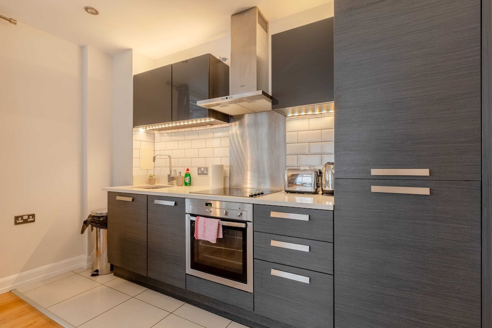Vibrant & Inviting 1BD Flat, Heart of Haggerston!