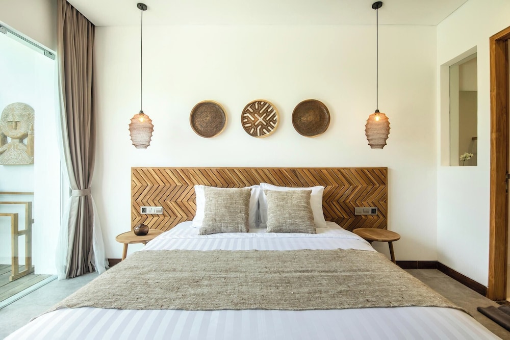 Brand New 4br Villa 400 to Finns Canggu