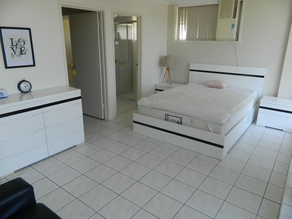 Queensleigh Holiday Apartments