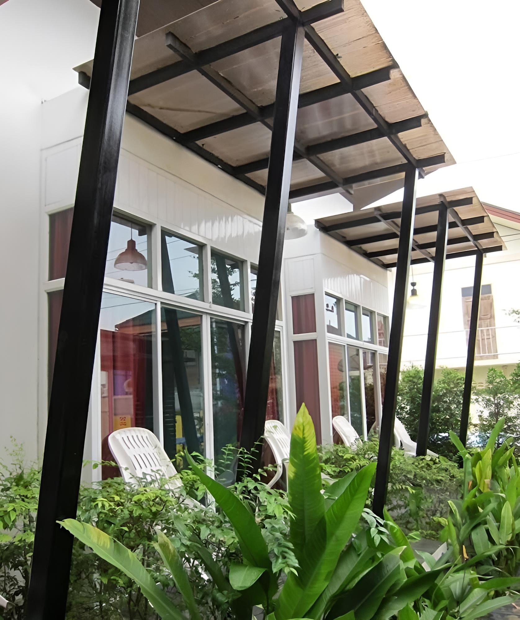 Loma Place