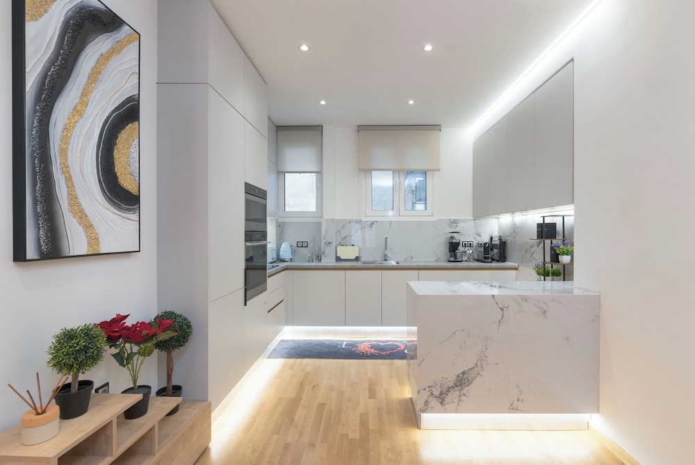 Alexandra's Unique Apartment
