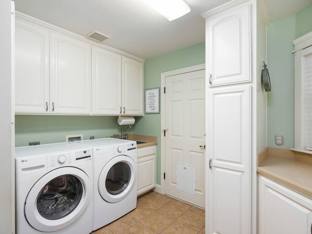 Luxury 5br 3 5ba w Pool Hot Tub