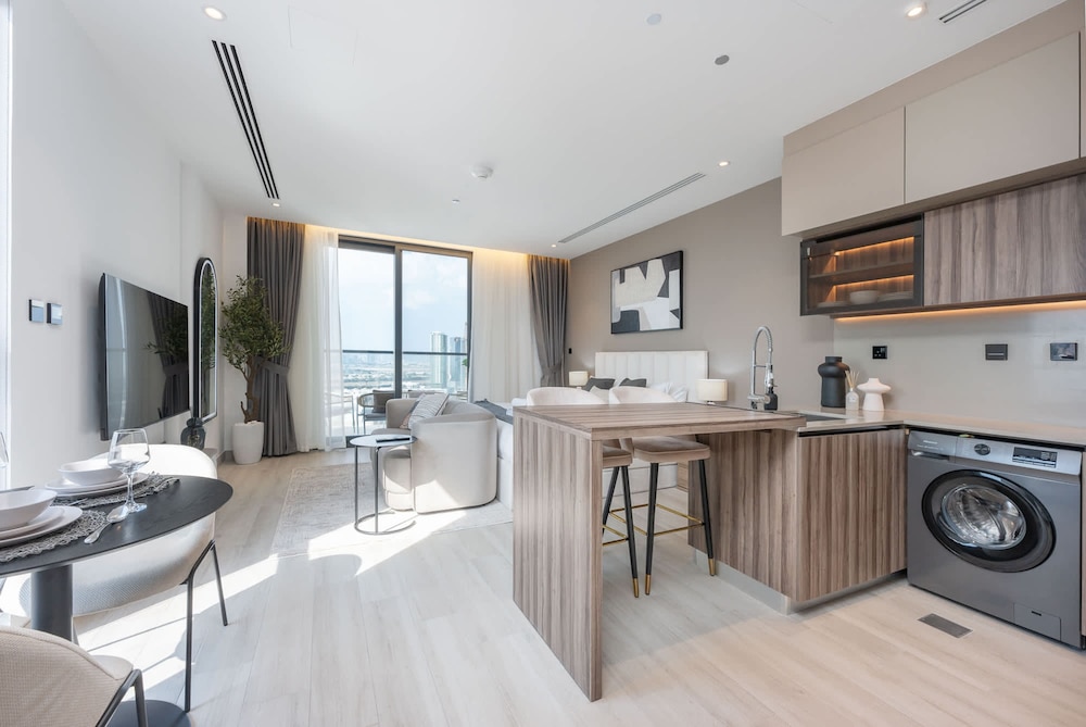 Sleek Studio in Jumeirah Village Triangle