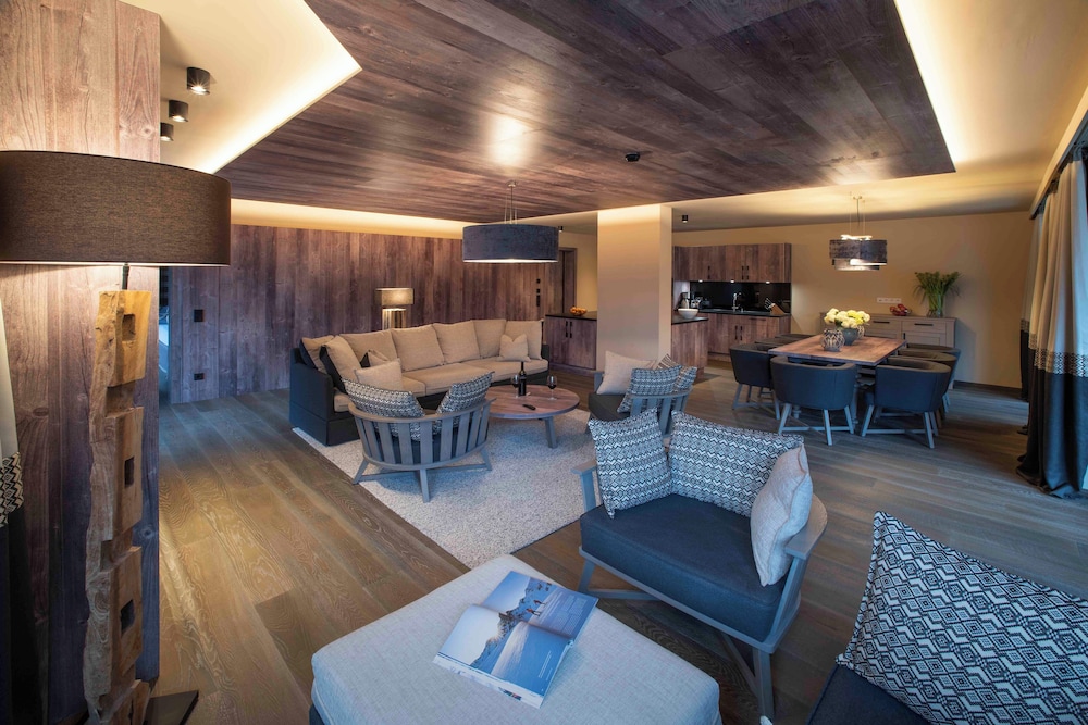 Mountain Spa Residences