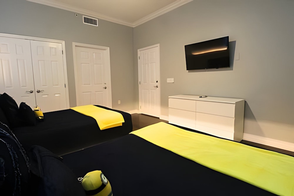 Modern 3BD Retreat 10 Guests Near Disney