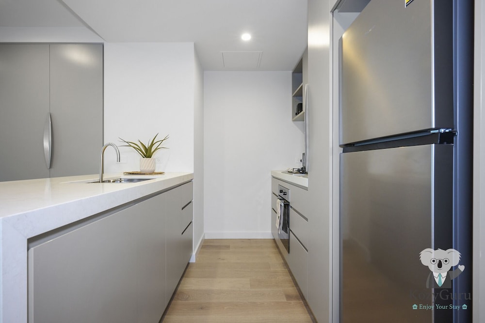 Kozyguru | Mel City 2-Bed Apt With Stunning Views