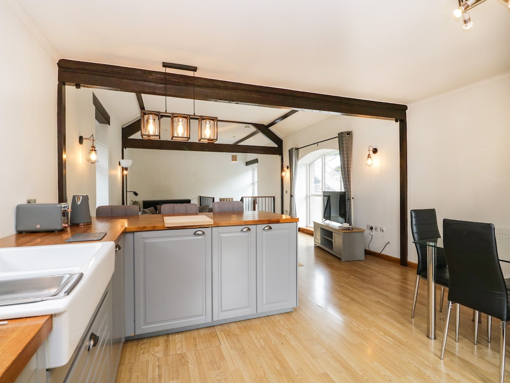 Coach House