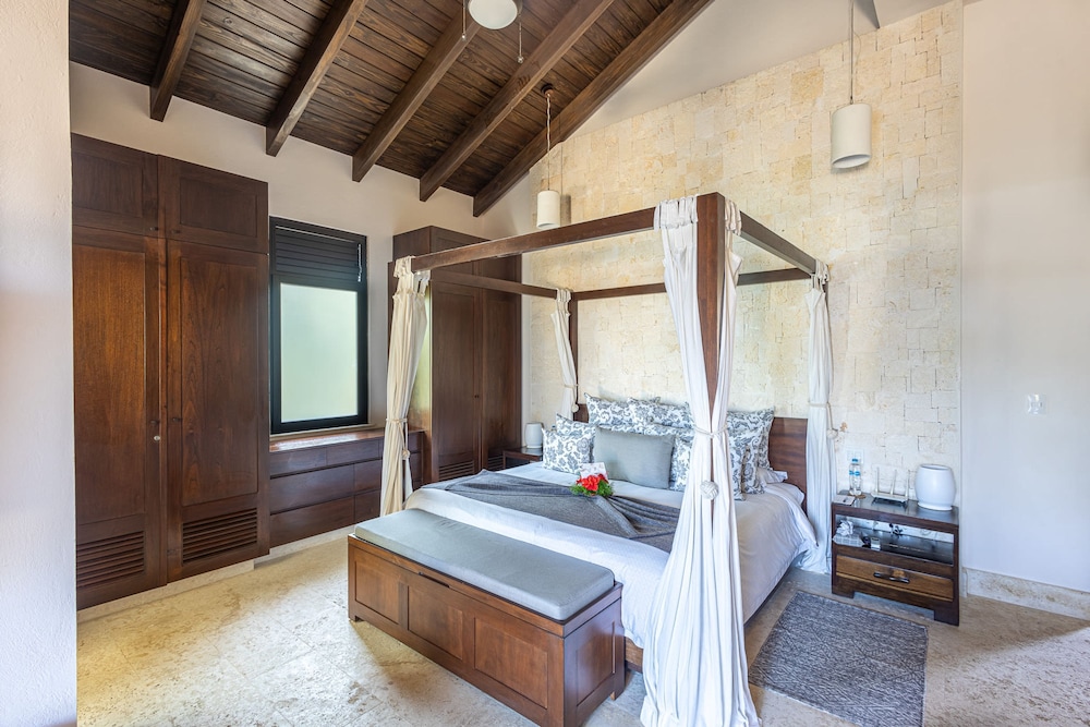 Villa Tres Amarras The Pinnacle of Exclusivity