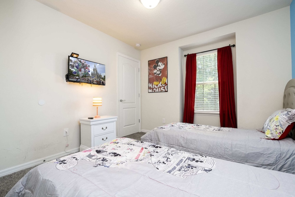 Stunning 5 Bd w/ Pool Close to Disney @ Windsor Westside 2015