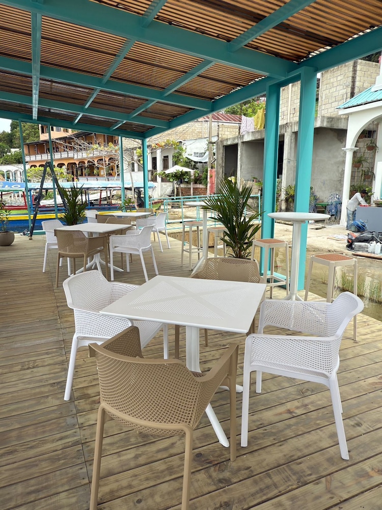 Adra Hostel Peten