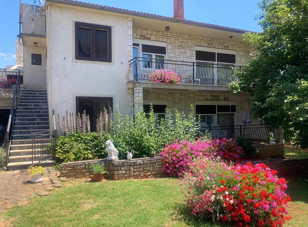 Apartment in Nature