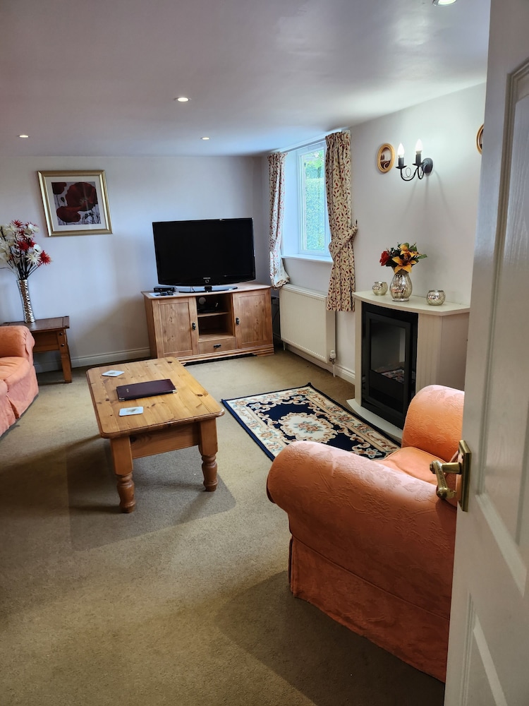 Marlborough Vacations - Beautifully Set 3-bed Cottage in Marlborough - Property Image 6