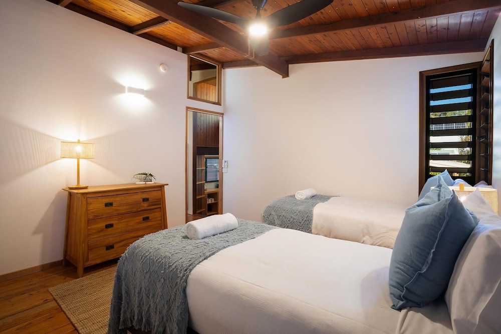 Your Luxury Escape - Coco Beach House view 3