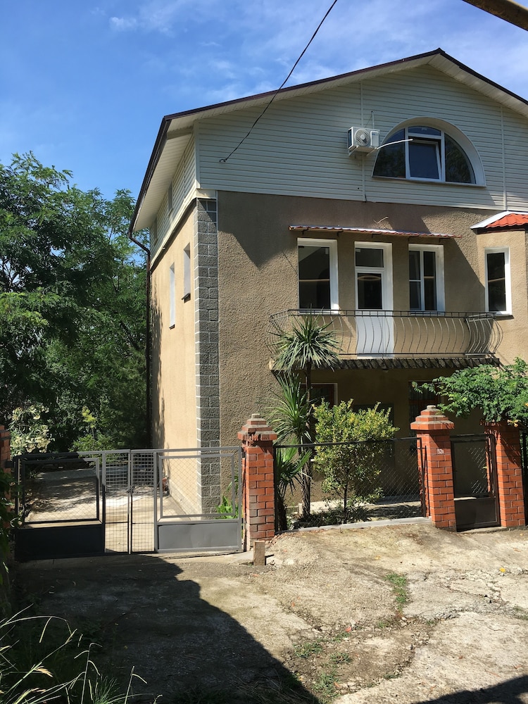 Villa Acacia