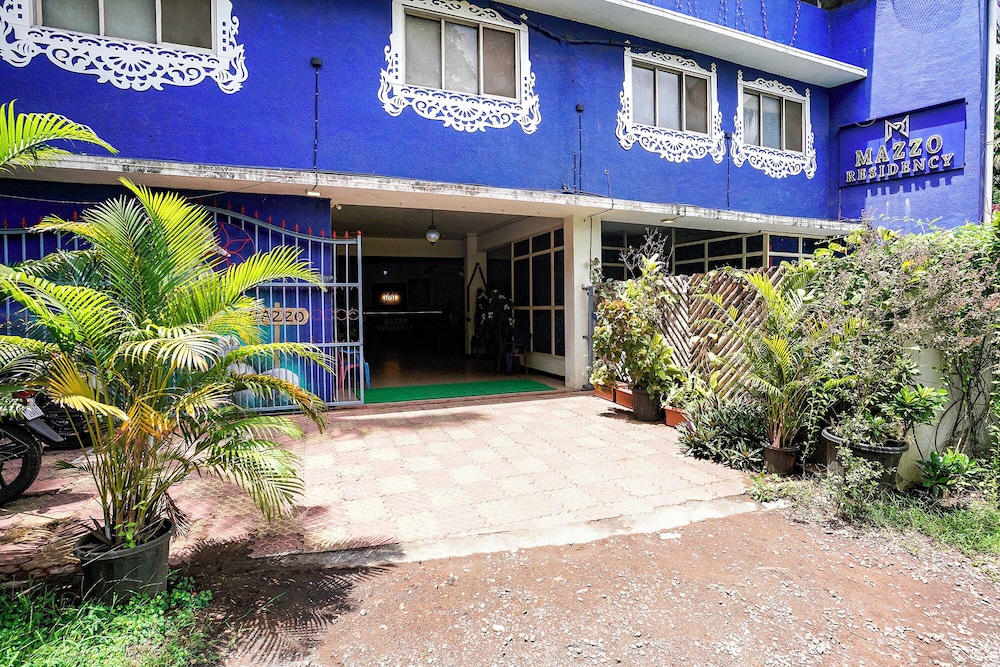 Fabhotel Mazzo Residency