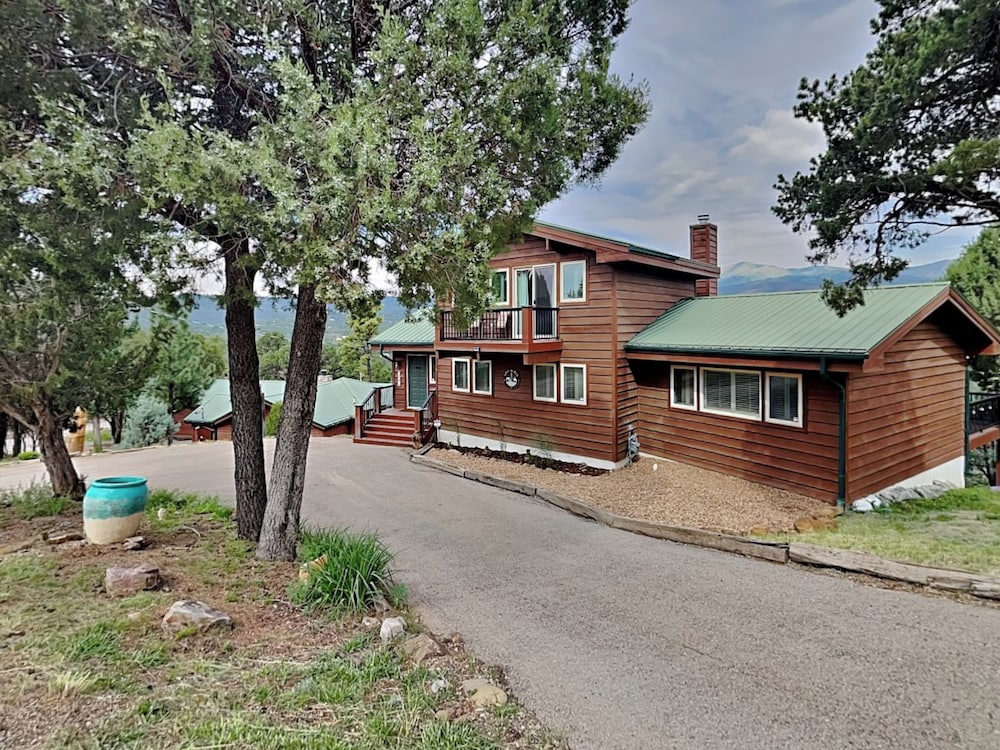 Eagle's Nest by Ruidoso Vacation Rentals