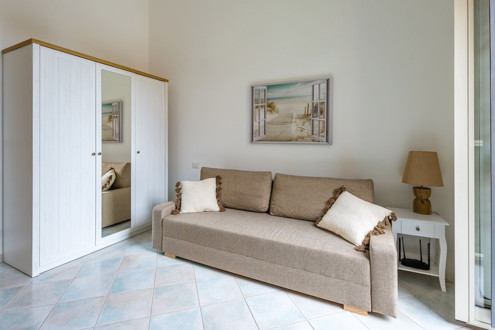 Smooth Vibes at Chiaia by Napoliapartments