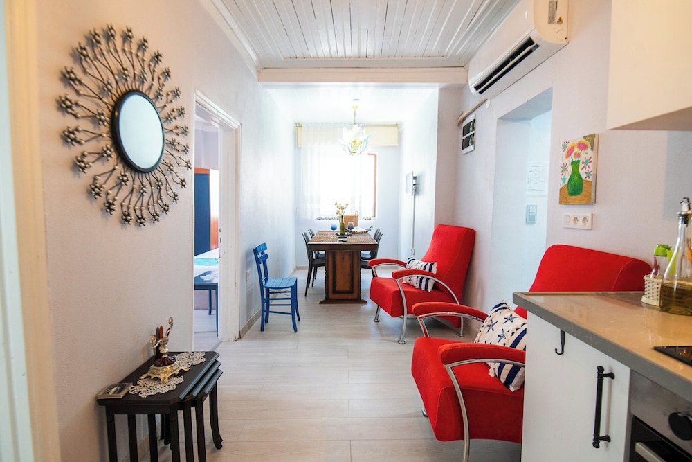 ALAYBEY GUEST HOME