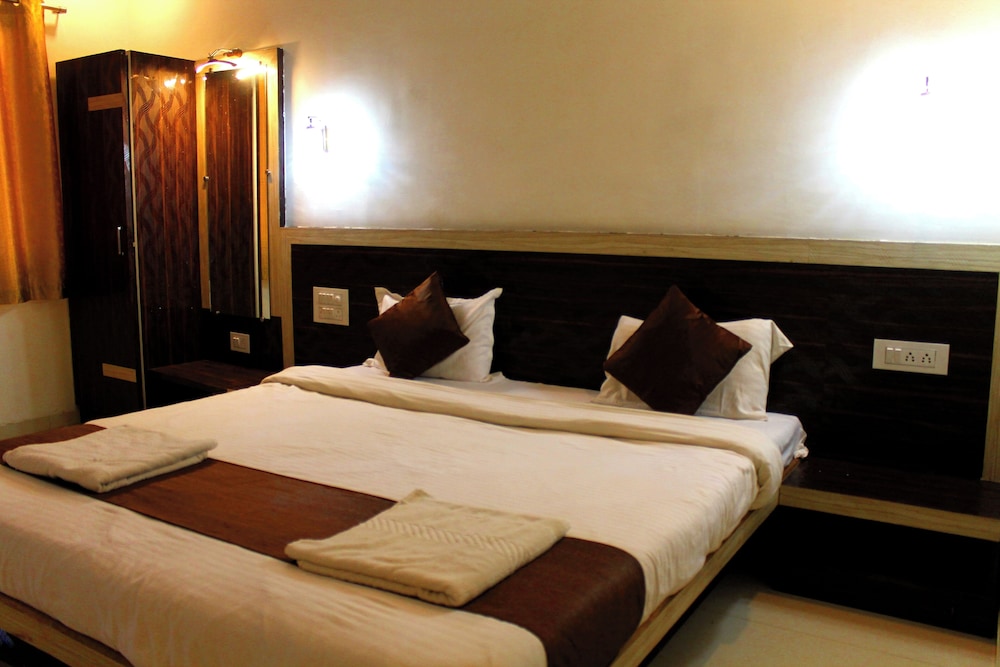Hotel Green Crystal
