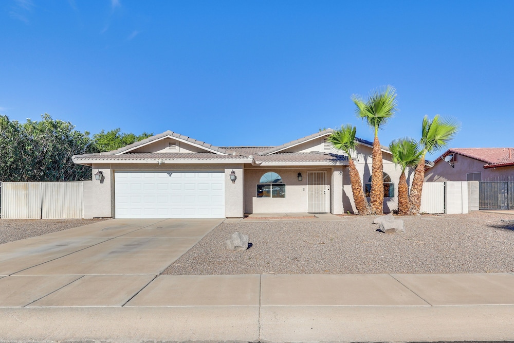 5 Mi to CO River: Home w/ Pool in Fort Mohave!