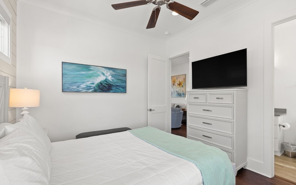 5BR Home w/ Private Heated Pool, Golf Cart, 4 Bikes, Near 30a!