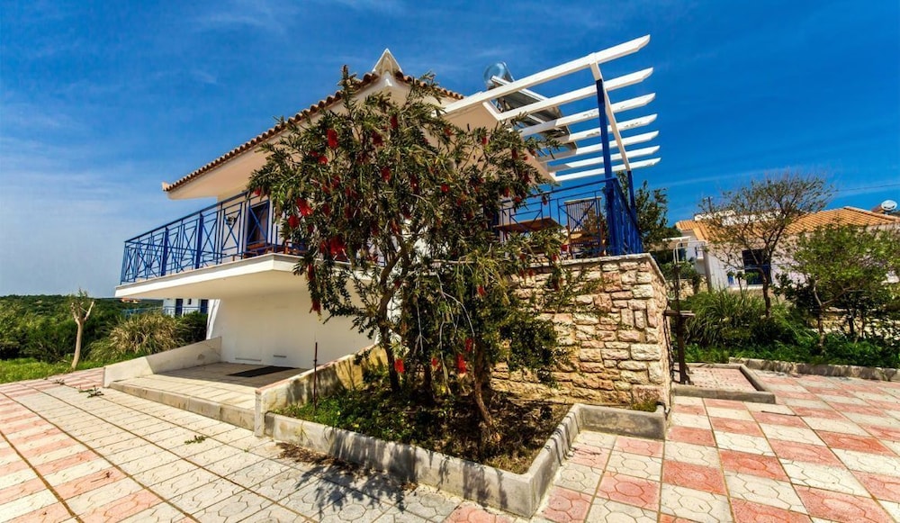 LontosVillage photo 3