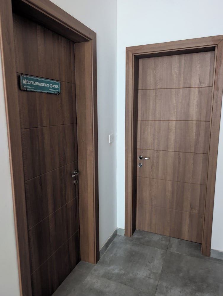 Room-private Cosy Room in a Modern Subur