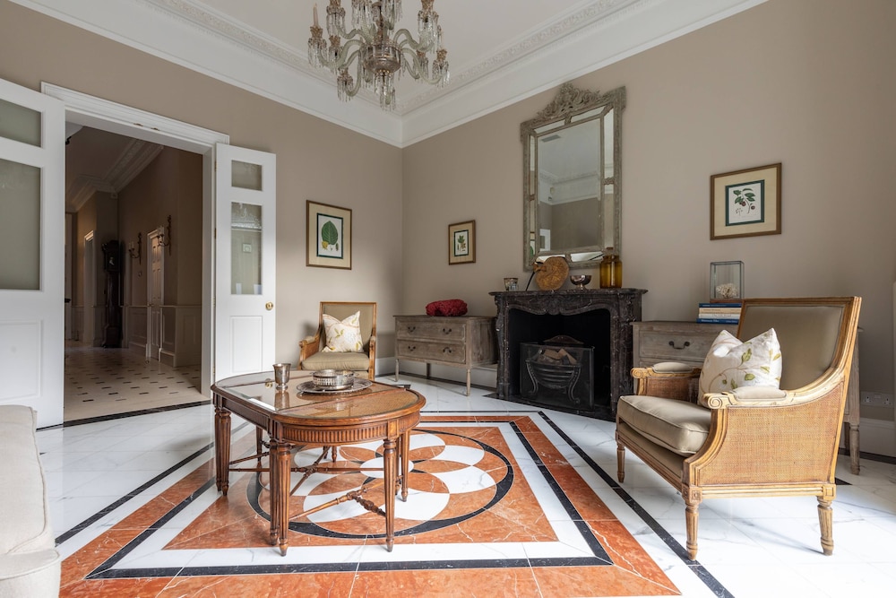 Earl's Court Square XI by Onefinestay