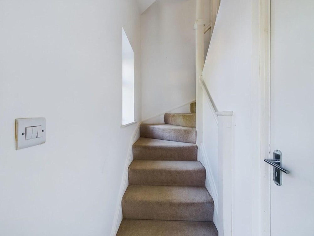Riverfront Staffordshire Retreat
