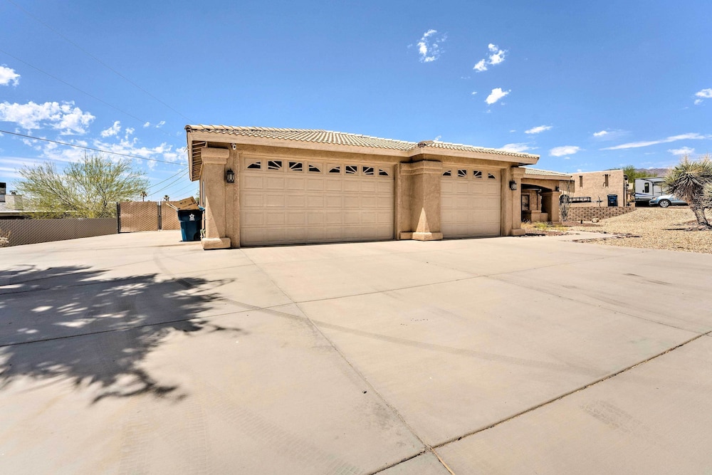 5 Mi to Beach & Marina: Lake Havasu Getaway! view 3
