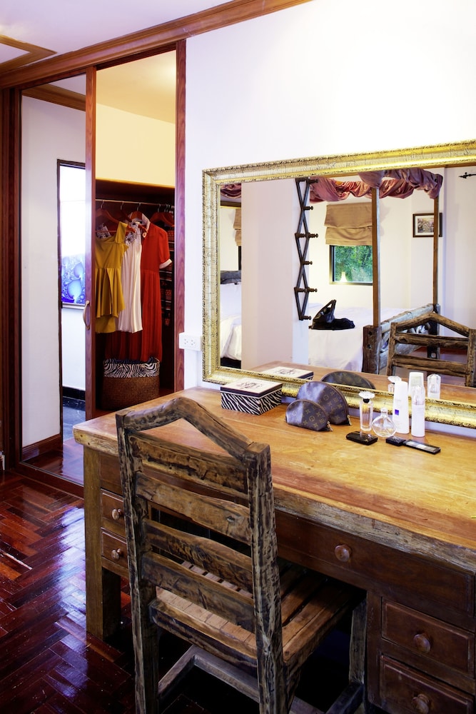 Thara Bayview Villa