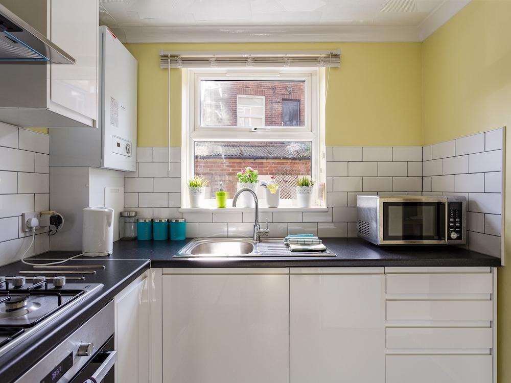 Lowcay Apartments