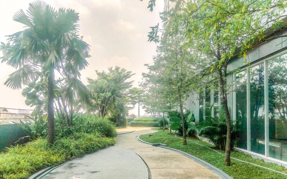 Spacious 2Br Apartment With Private Lift At The Kencana Residence
