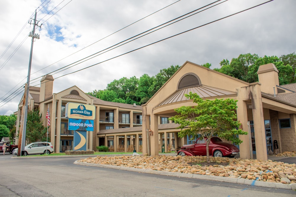 Hotel Norma Dan Motel - Near Dolly Parton's Stampede Dinner Attraction - Image 1