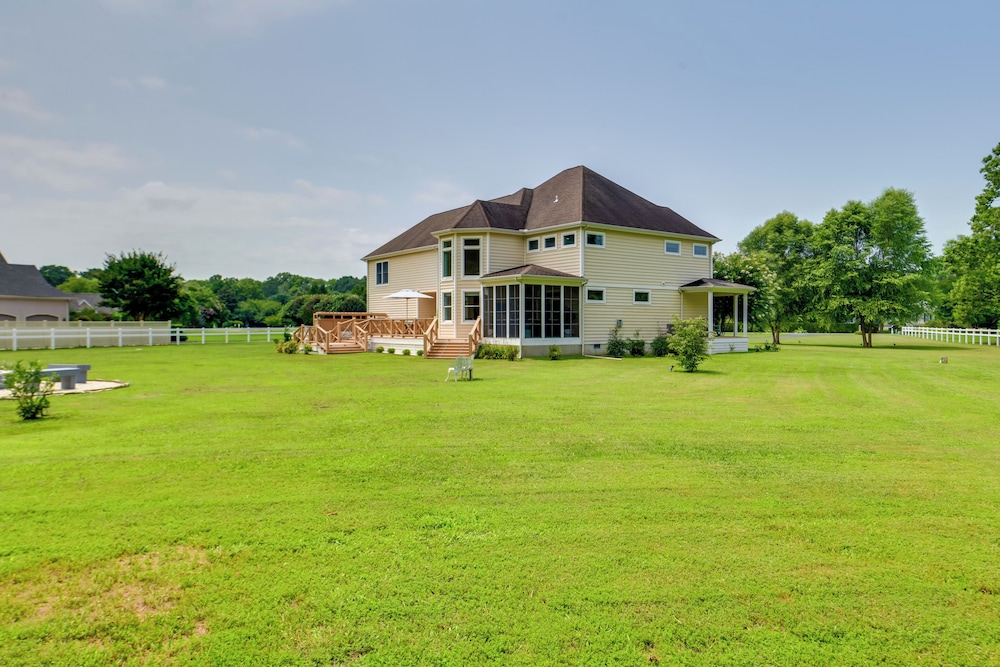 8 Mi to Ocean City Beach: Renovated Maryland Home view 3