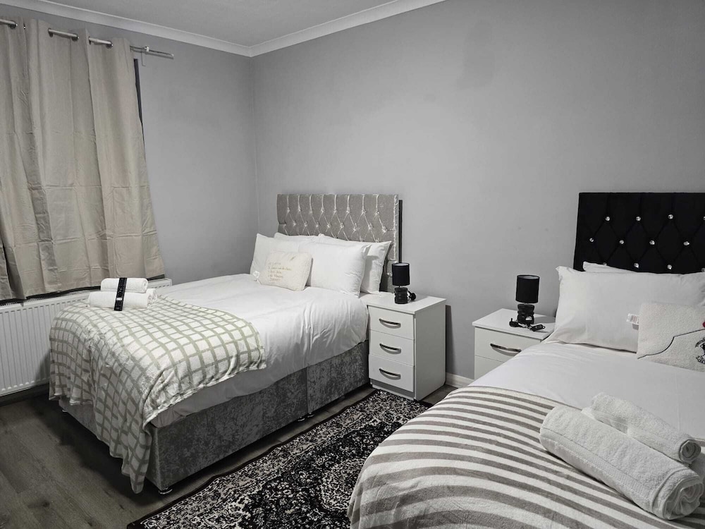 Heathrow roomzzzz B&B