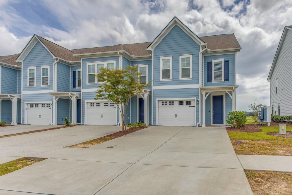 Barefoot Resort Golf Getaway: Pool + Beach Shuttle