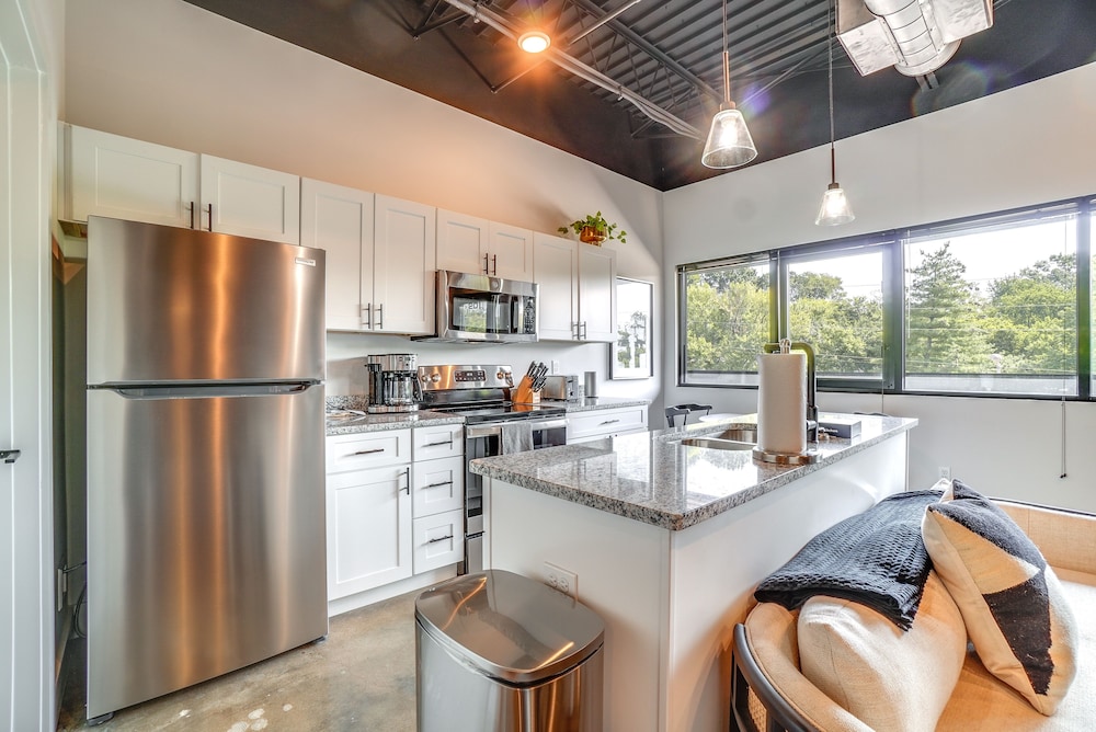 Modern Nashville Studio 5 Mi to Downtown! - Property Image 19