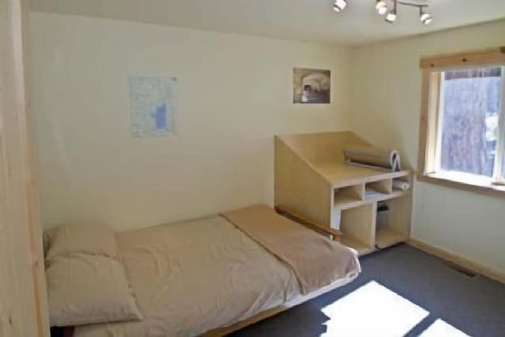 Lake Tahoe Vacations - Pine Needle Meadows - Property Image 15