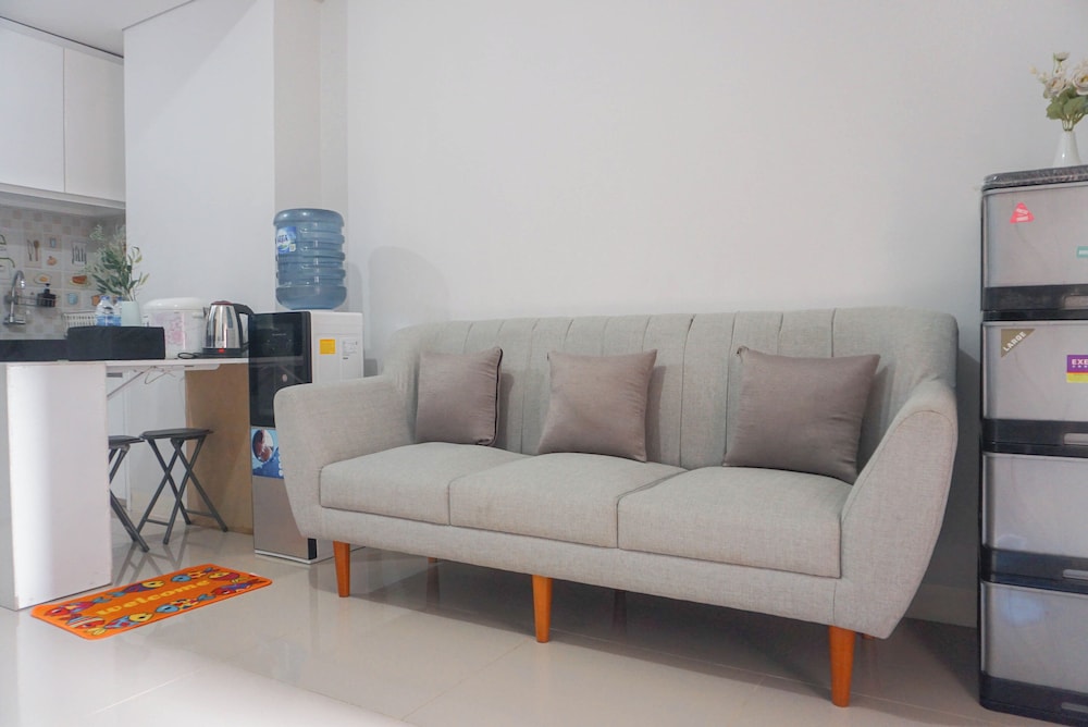 Good And Comfy 2Br Apartment At Transpark Juanda Bekasi Timur