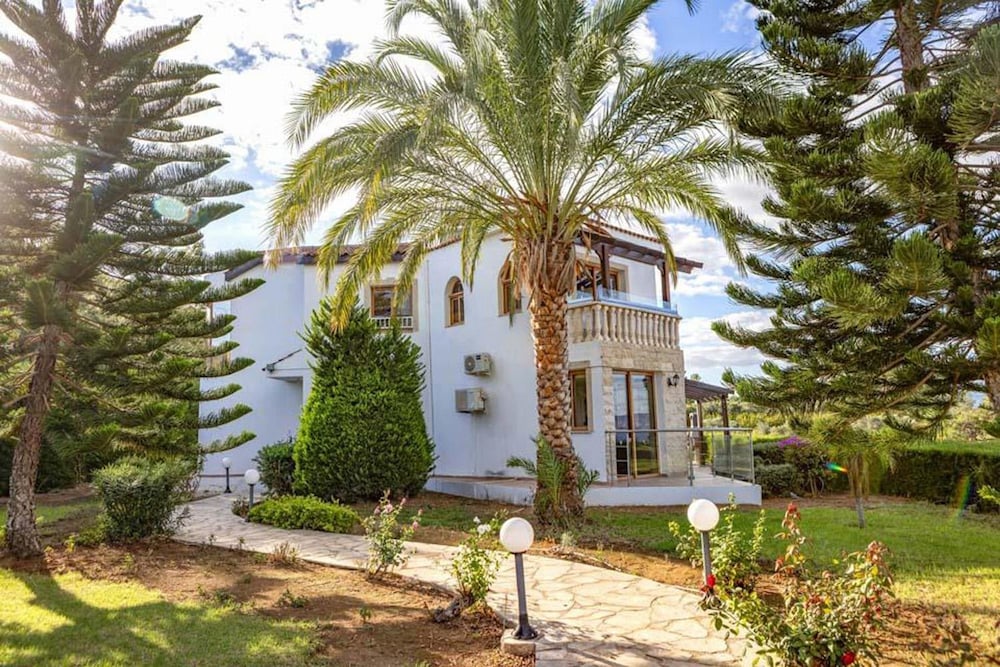 Villa Argaka Heights