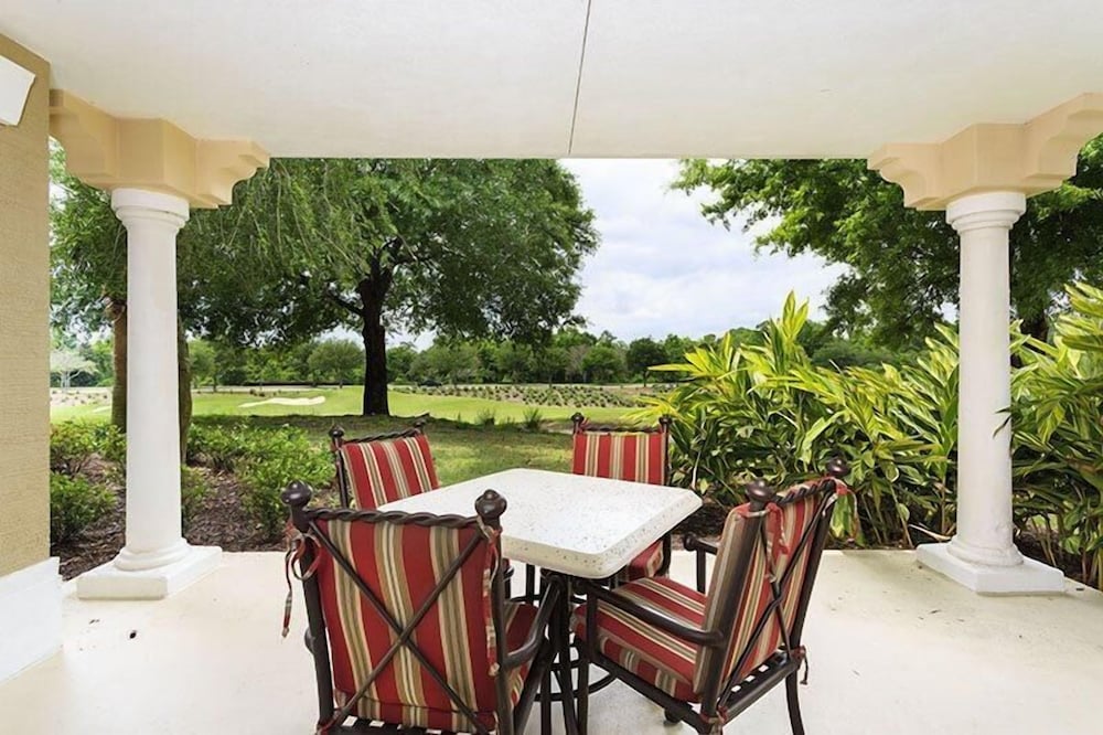 Condo Centre Court Haven 3 Bedroom Reunion