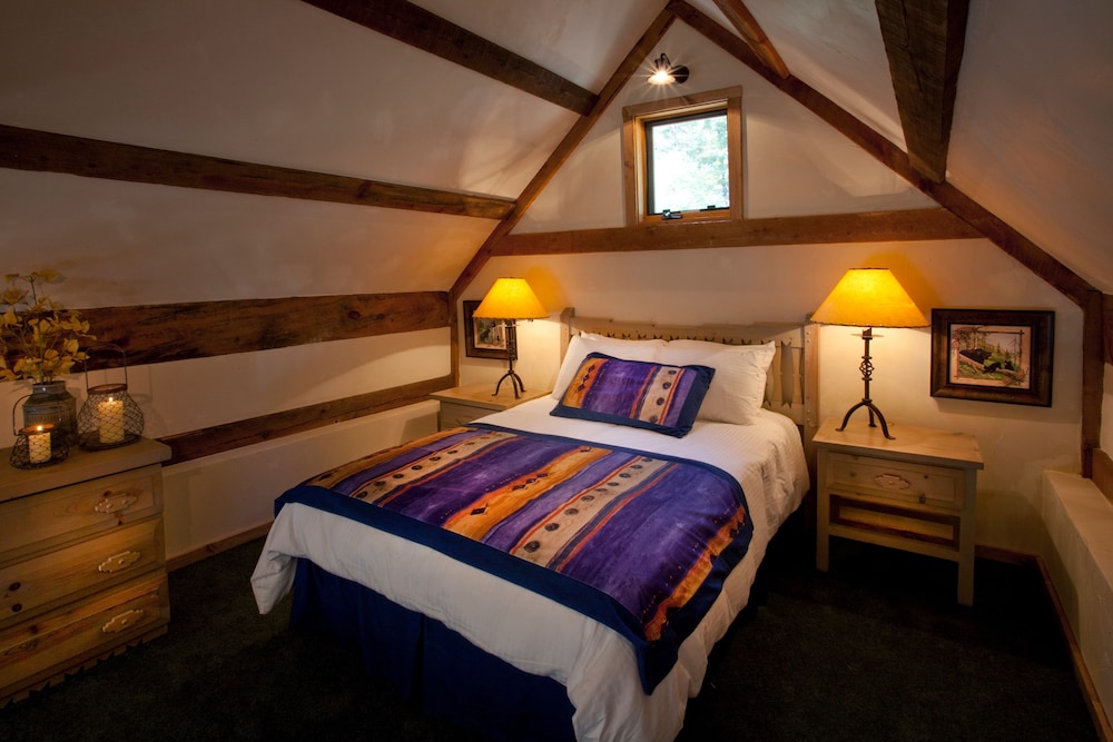 Cottam's Lodge by Alpine Village Suites