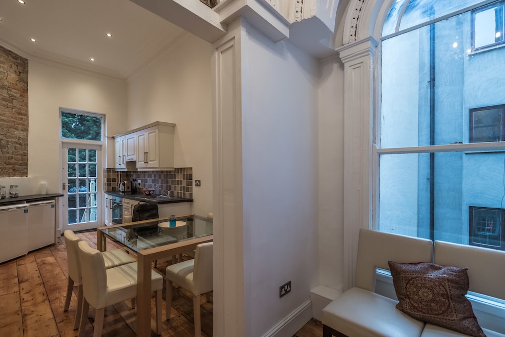 The Patrick Kavanagh Suite - hiphipstay